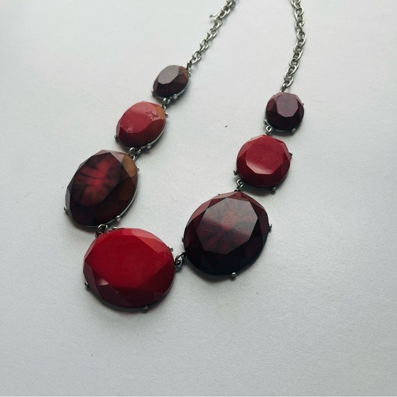 Elegant Red Statement Necklace - Picture 1 of 5